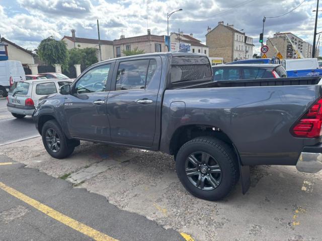 Toyota Hilux image 9