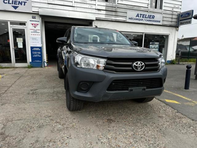 Toyota Hilux image 1