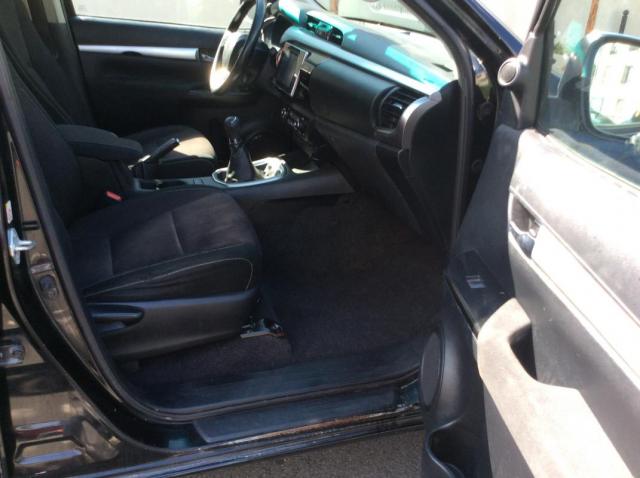 Toyota Hilux image 4