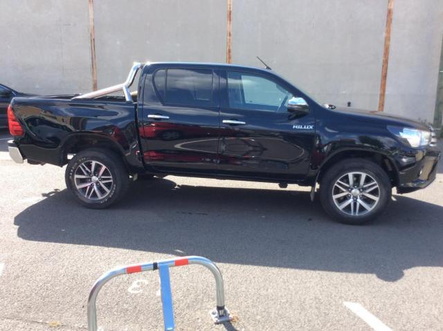 Toyota Hilux image 3