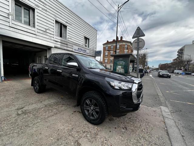 Toyota Hilux image 4