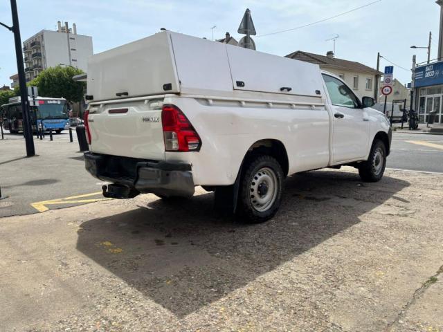 Toyota Hilux image 7
