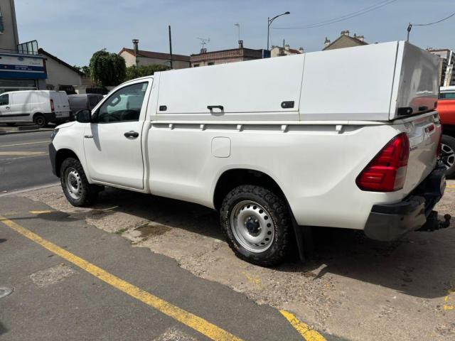 Toyota Hilux image 4