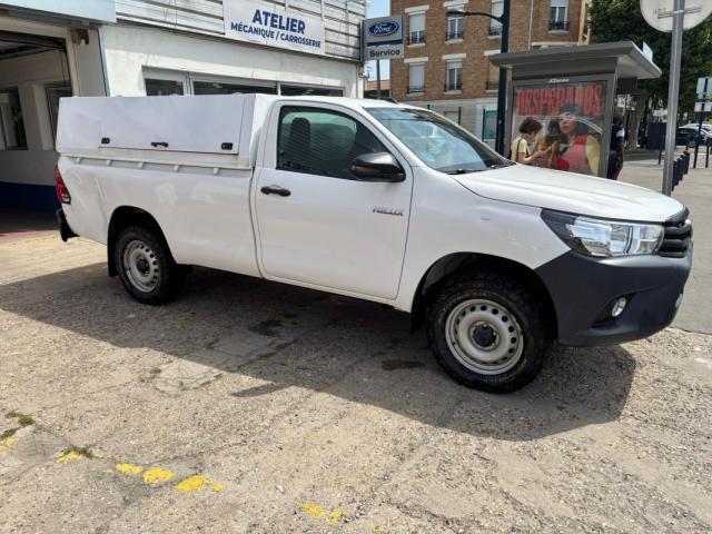 Toyota Hilux image 2