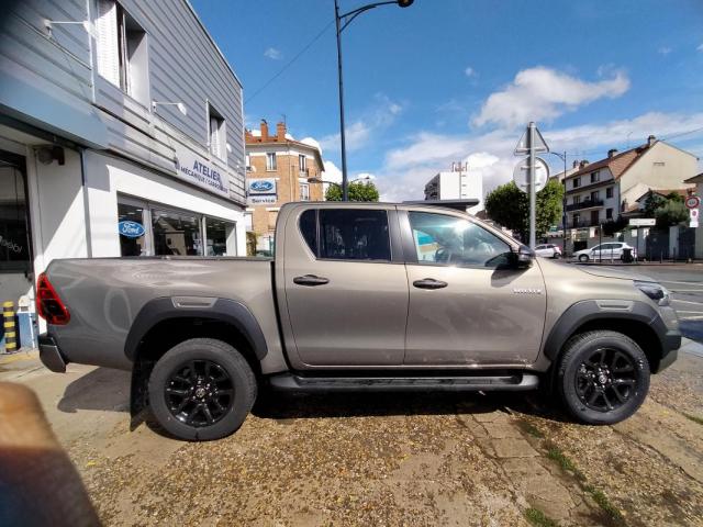 Toyota Hilux image 4