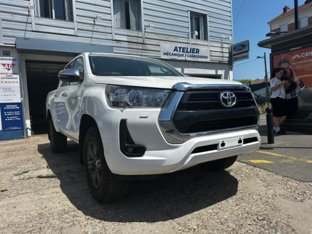 Toyota Hilux image 1
