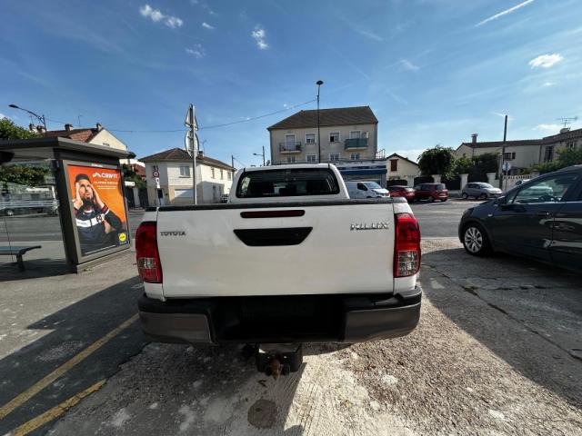 Toyota Hilux image 4