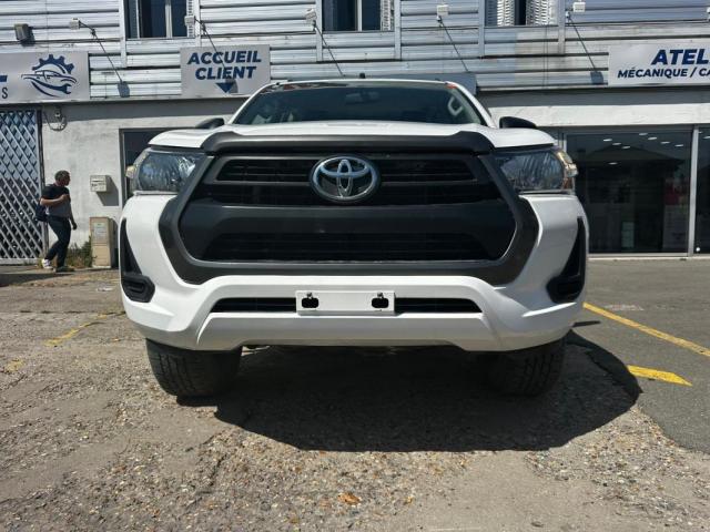 Toyota Hilux image 9