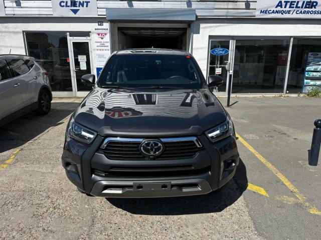 Toyota Hilux image 8