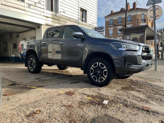Toyota Hilux image 9