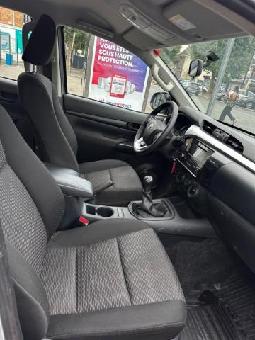 Toyota Hilux image 9
