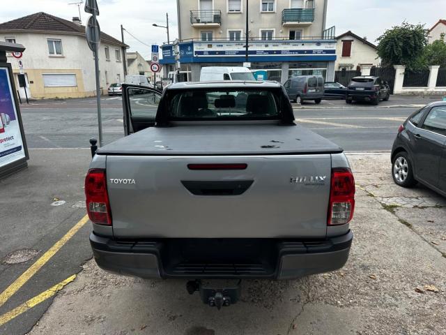 Toyota Hilux image 6