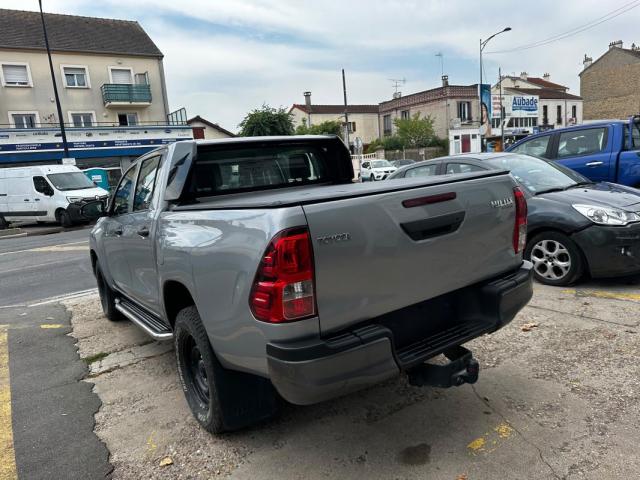 Toyota Hilux image 8