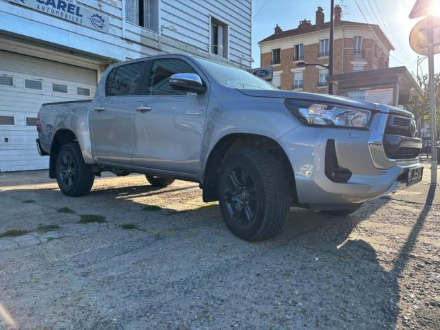 Toyota Hilux image 8