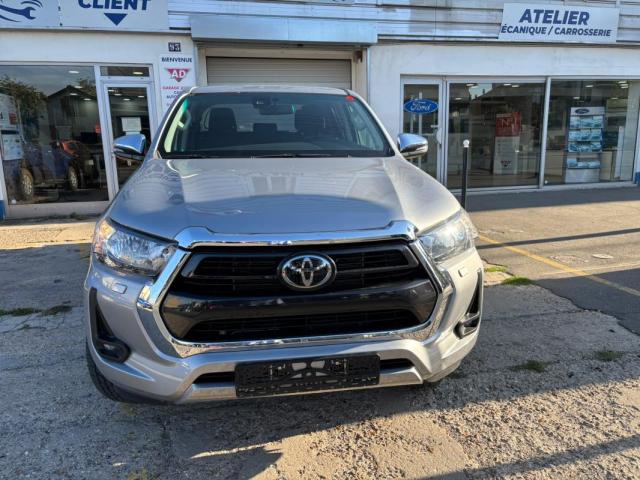 Toyota Hilux image 2