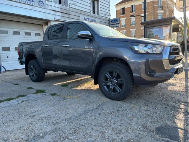 Toyota Hilux image 4