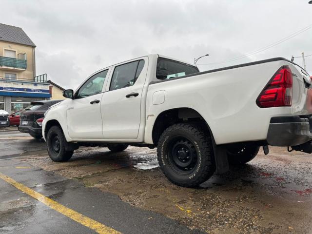 Toyota Hilux image 6