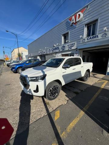Toyota Hilux image 2