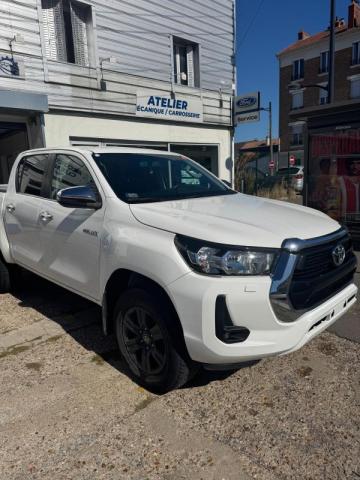 Toyota Hilux image 2