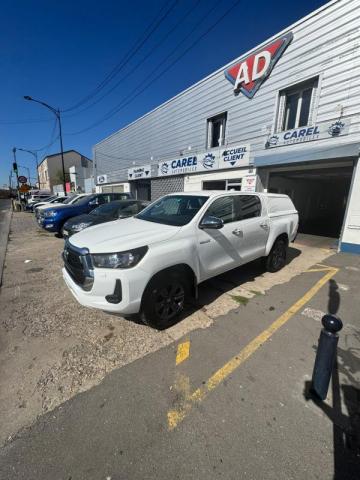 Toyota Hilux image 2