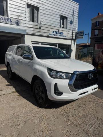 Toyota Hilux image 8