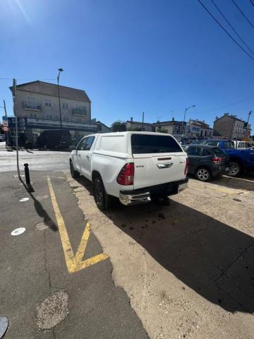 Toyota Hilux image 3