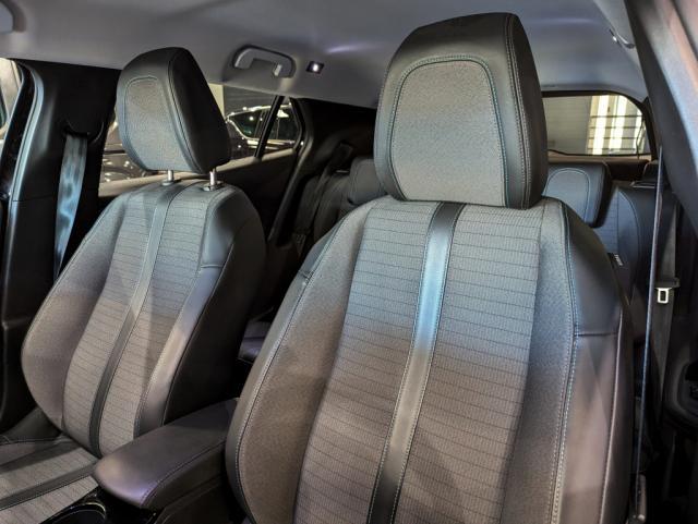 Peugeot 2008 image 2