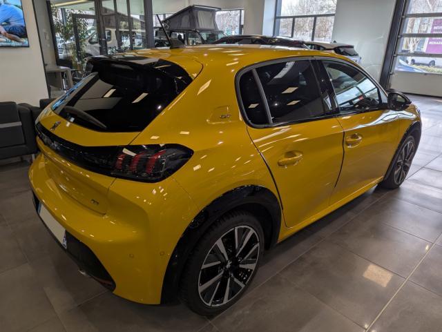 Peugeot 208 image 6