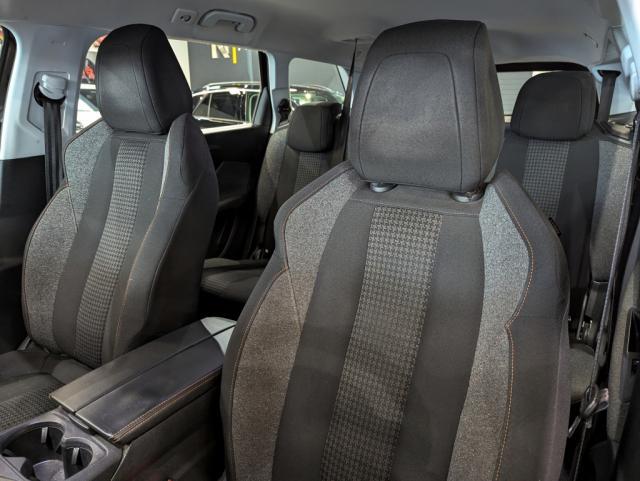 Peugeot 5008 image 6