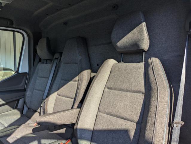 Renault Master image 2