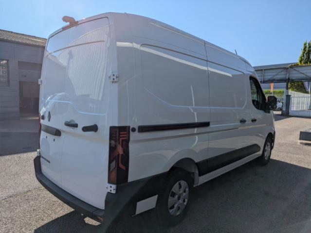 Renault Master image 8
