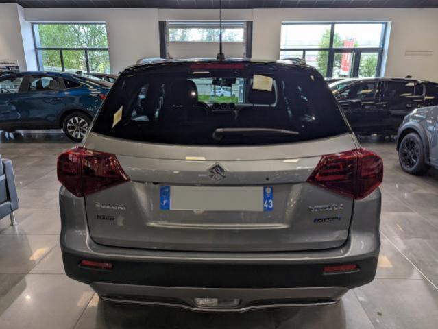 Suzuki Vitara image 9