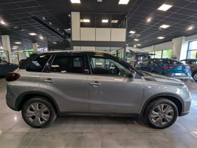 Suzuki Vitara image 6