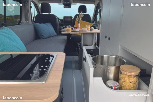 Renault Trafic image 1