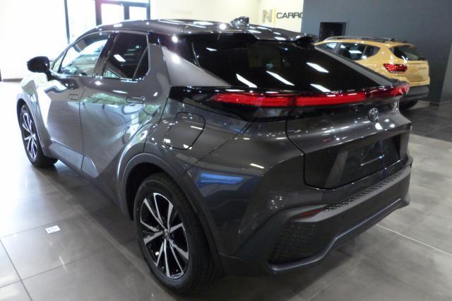 Toyota C-Hr image 2