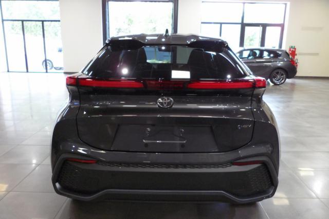 Toyota C-Hr image 7