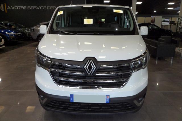 Renault Trafic image 2