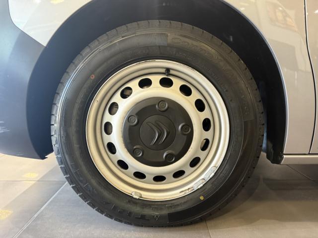 Citroen Jumpy image 8