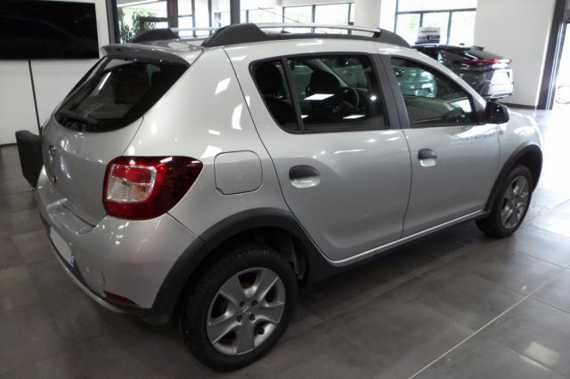 Dacia Sandero image 2