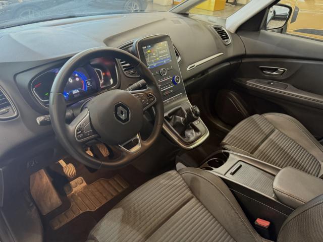 Renault Grand Scénic image 1