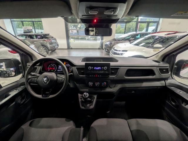 Renault Trafic image 9