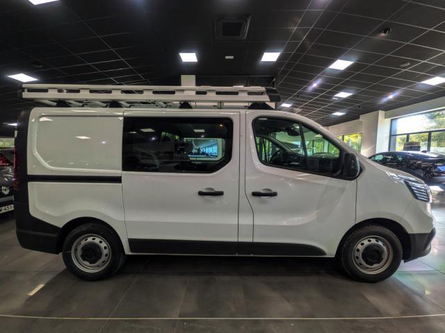 Renault Trafic image 9