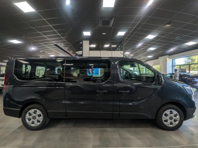 Renault Trafic image 9