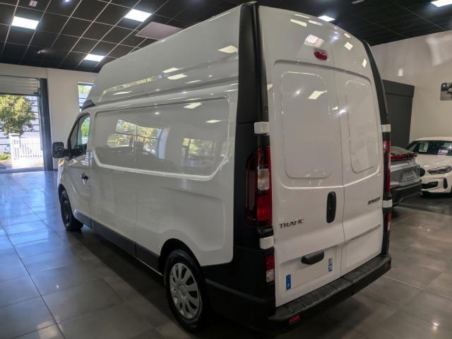 Renault Trafic image 2
