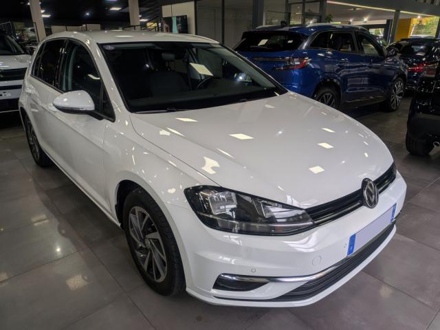 Volkswagen Golf image 9