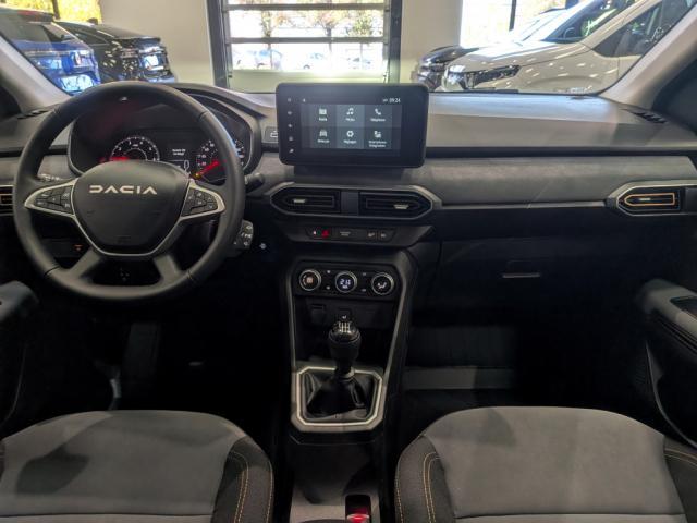 Dacia Sandero image 1