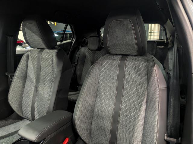 Peugeot 2008 image 9