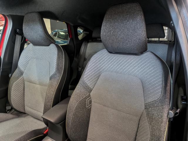 Renault Captur image 1