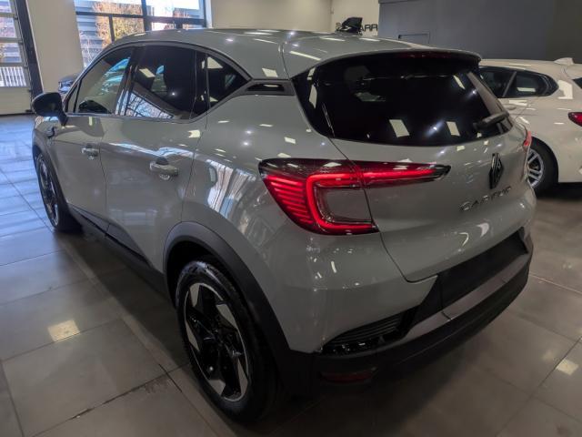 Renault Captur image 2