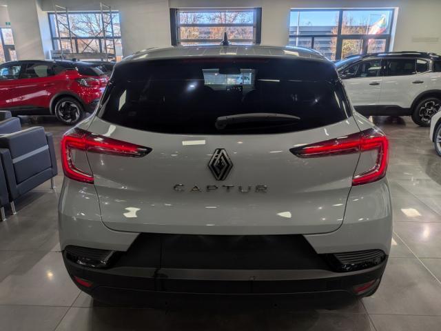 Renault Captur image 6